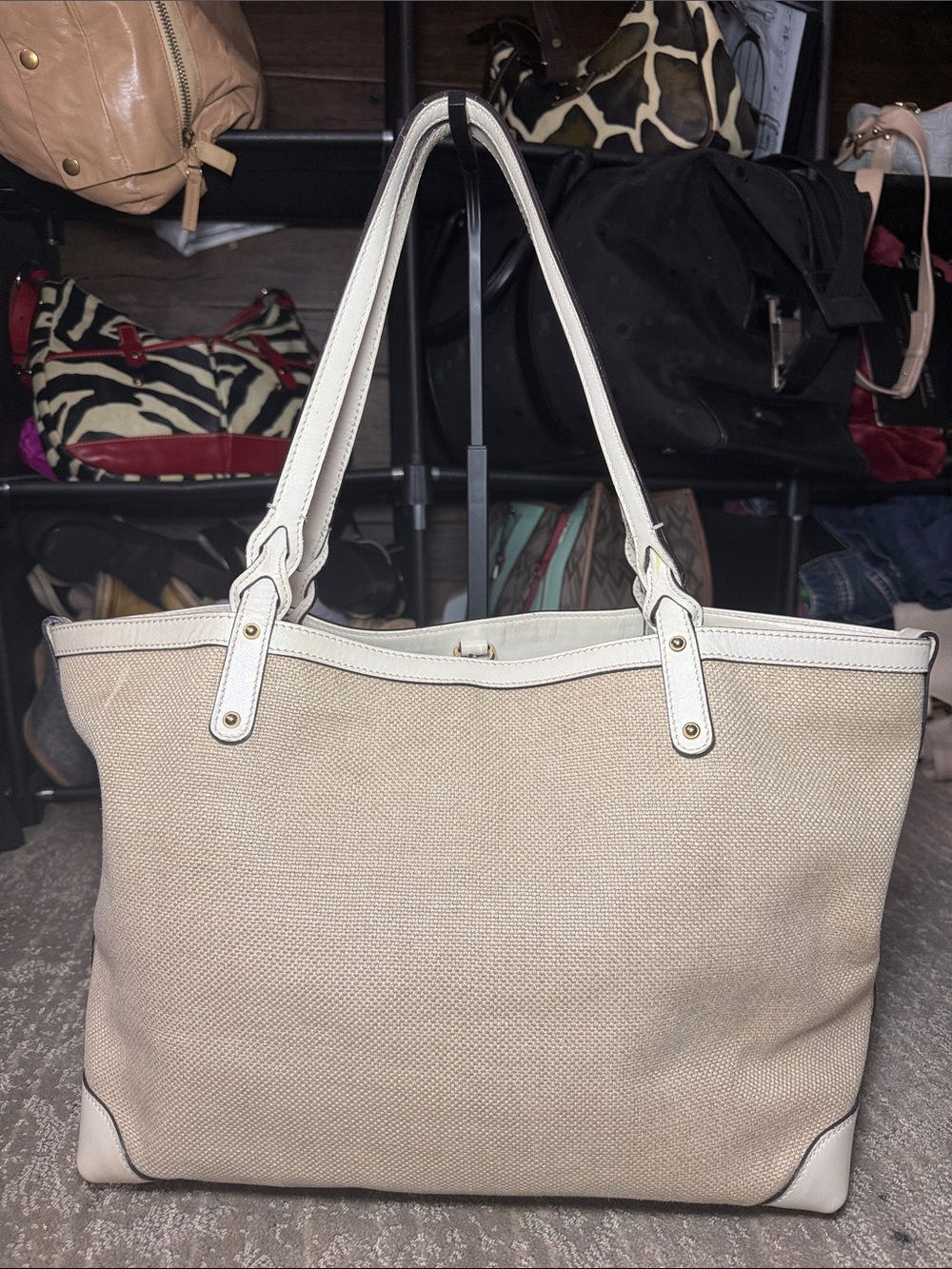 Gucci “Love The Earth” Canvas Tote Bag - Picture 6 of 16